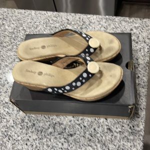 Lindsay Phillips wedge women’s shoes size 7 1/2 Black and Tan